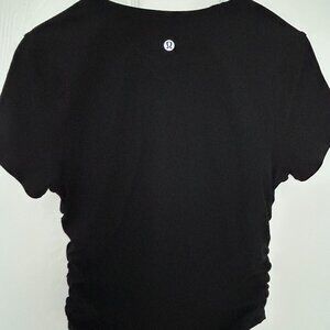 lululemon athletica All It Takes Ribbed Nulu Tee Size: 6 Almost New